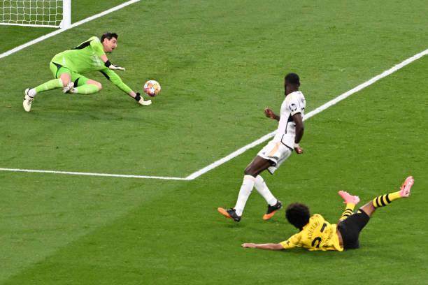 九游精彩-库尔图瓦欧冠决赛天神下凡！如此表现无缘欧洲杯？