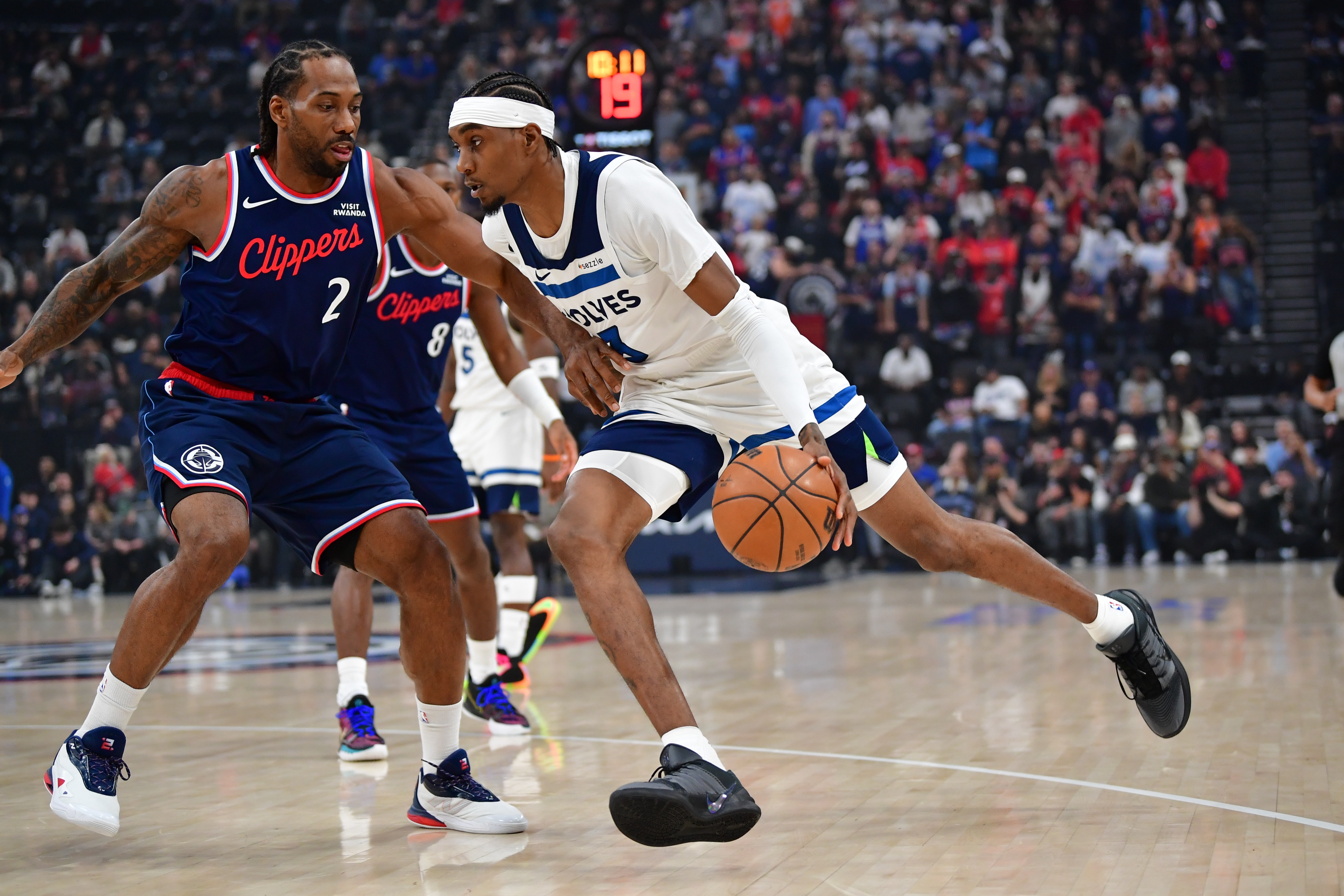 九游官方正版-听说你很能防？伦纳德近2次面对麦丹 场均43分&amp;三分命中率55.0%